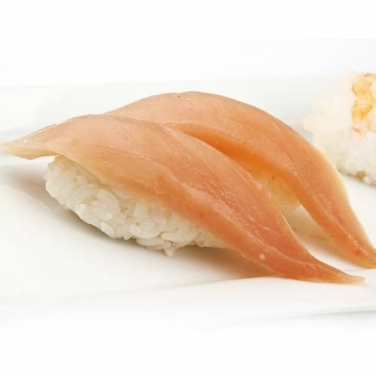 Tuna Sushi (2 pcs)