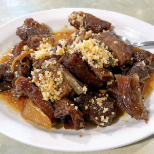 32. Honey Garlic Spare Ribs