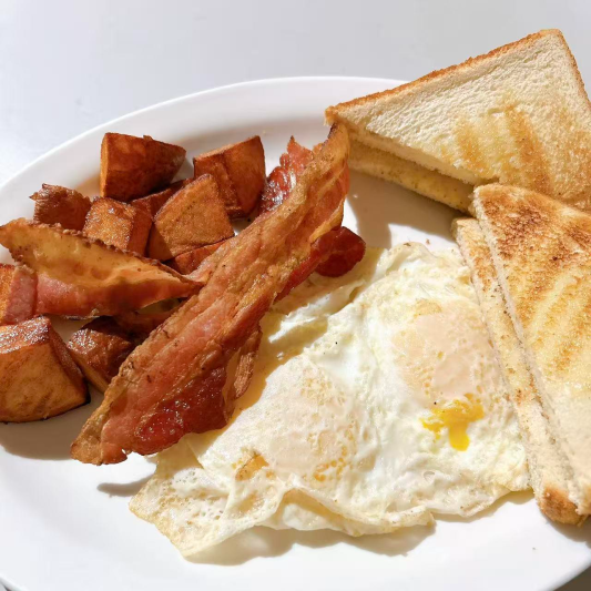 Two Eggs with Bacon 