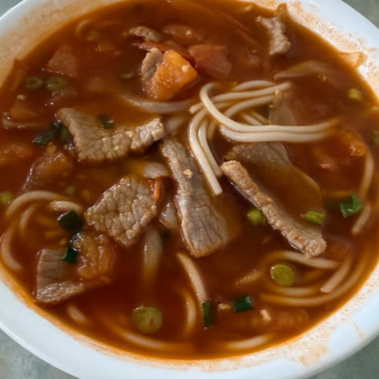 Tomato Beef Rice Noodle Soup 番茄牛肉汤粉
