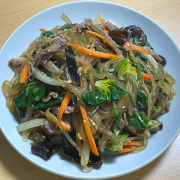 Bulgogi Japchae 불고기 잡채