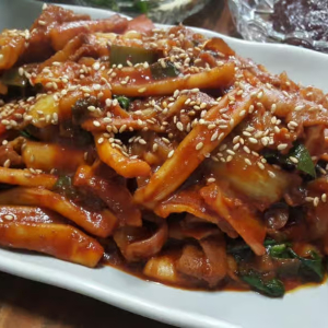 Spicy Stir-Fried Squid 오징어볶음