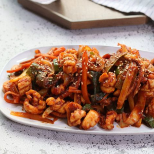 Spicy Stir-Fried Squid (Ojingeo-Bokkeum) 오징어볶음 