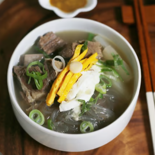 Short Ribs Soup (Galbi-Tang) 갈비탕 