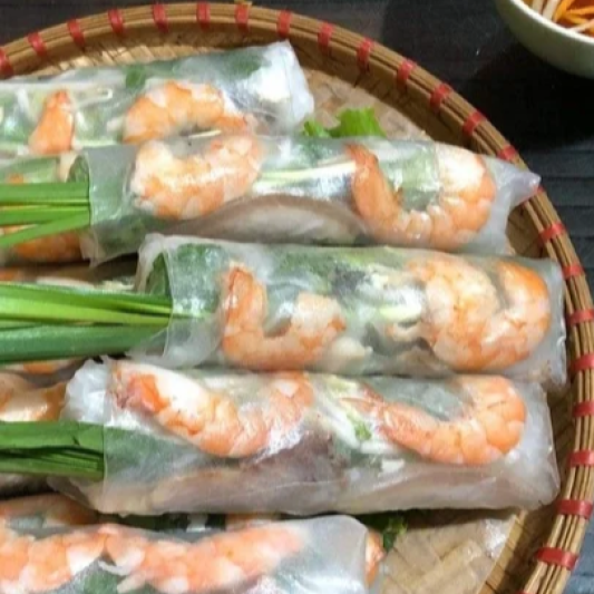 3. Pork & Shrimp Salad Rolls (4 pcs)