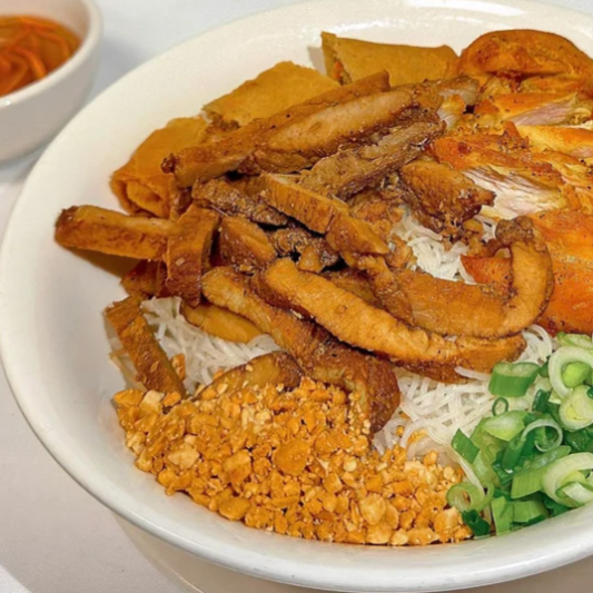 33B. Grilled Pork & Spring Rolls (2 pcs) on Rice Vermicelli