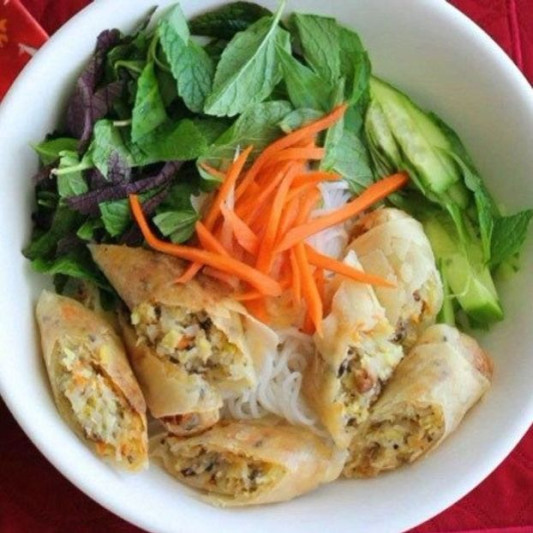 59. Vegetarian Spring Roll with Vegetables on Rice Vermicelli