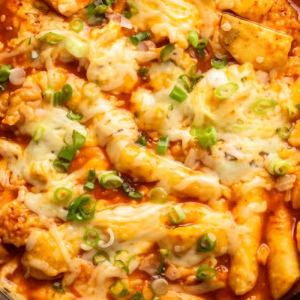 Spicy Rice Cake / 辣年糕 떡볶이