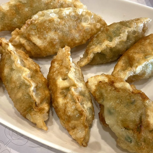 Fried Dumplings (8 pcs) / 餃子 군만두