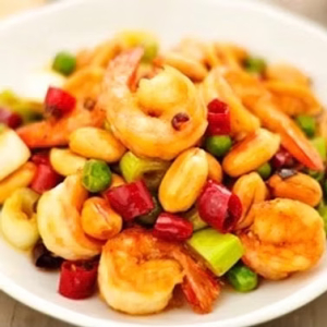 S6. Kung Pao Gai Ding 宫保鸡丁