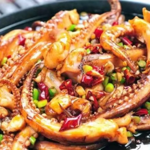 S17. Spicy Octopus on Hot Plate 铁板鱿鱼须