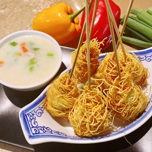 S41. Crispy Shrimp Chow Mein 芝士大虾脆面