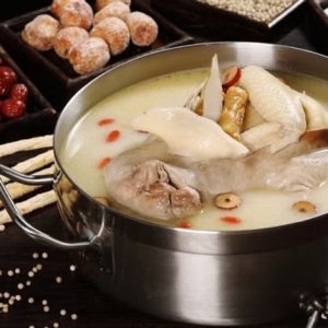 S4. Chicken with Pork Stomach Soup 迷你猪肚鸡