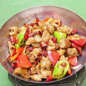 S16. Stir-Fried Pork Intestine in Spicy Sauce 干锅肥肠