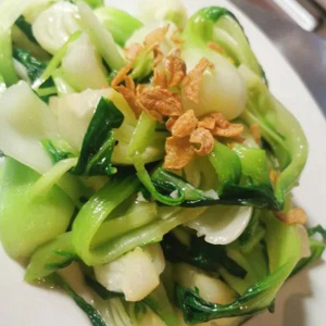 Stir-Fried Baby Bok Choy with Garlic Sauce 蒜蓉小白菜