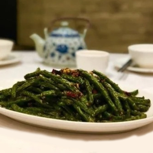 Dry-Fried Green Beans with Ground Pork 干煸四季豆