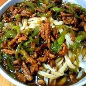 Noodles with Green and Shredded Pork Sauce