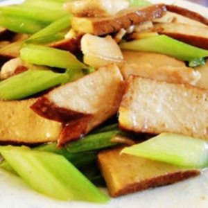 Stir-Fried Celery with Dry Tofu