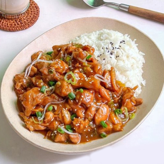 General Tso's Chicken on Rice with Egg
