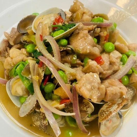 Spicy Fried Chicken with Clams