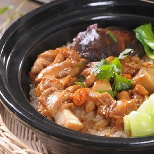 Mushrooms with Chicken on Rice in Pot