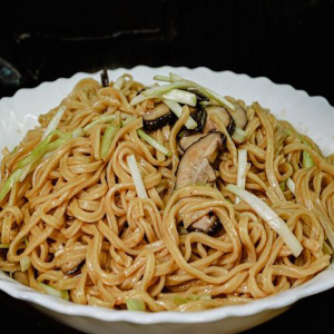 115. Stir-Fried E-Fu Noodles 乾燒伊麵