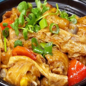 14. Chicken with Fermented Bean Curd in Hot Pot 腐乳雞煲