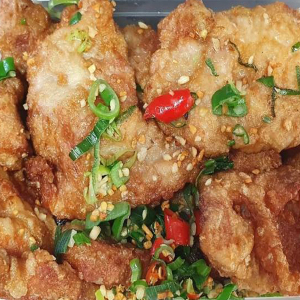 018. Deep-Fried Pork Chops with Pepper & Salt 椒鹽肉排