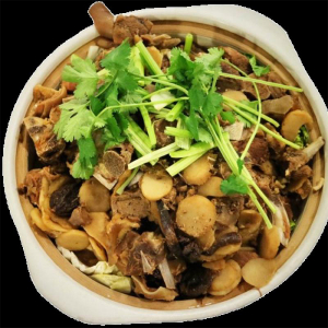 Mutton & Bean Curd Stick in Ceramic Pot 枝竹羊腩煲 