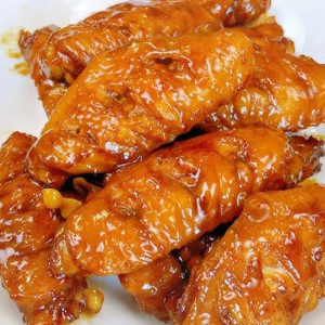 001. Honey Garlic Chicken Wings 蜜汁雞翼