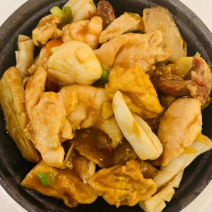 047. Bean Curd & Assorted Meat 八珍豆腐煲