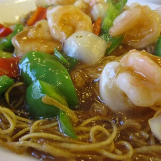 108. Prawn Chow Mein 蝦球炒麵
