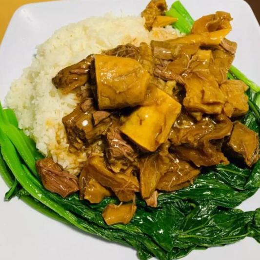 139. Beef Brisket on Rice 原汁牛腩飯