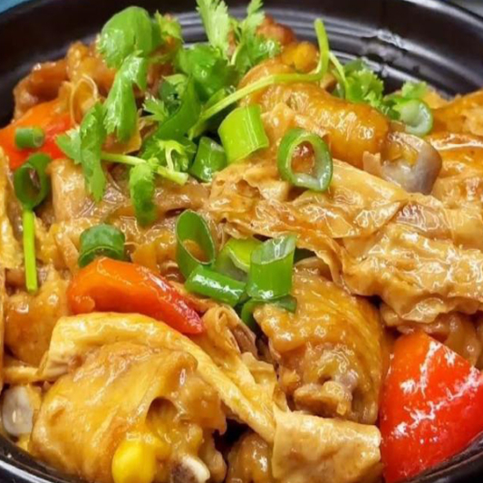 14. Chicken with Fermented Bean Curd in Hot Pot 腐乳雞煲