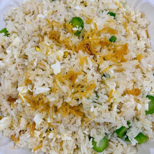 135. Egg White Fried Rice with Fresh & Dried Scallops 瑤柱蛋白炒飯