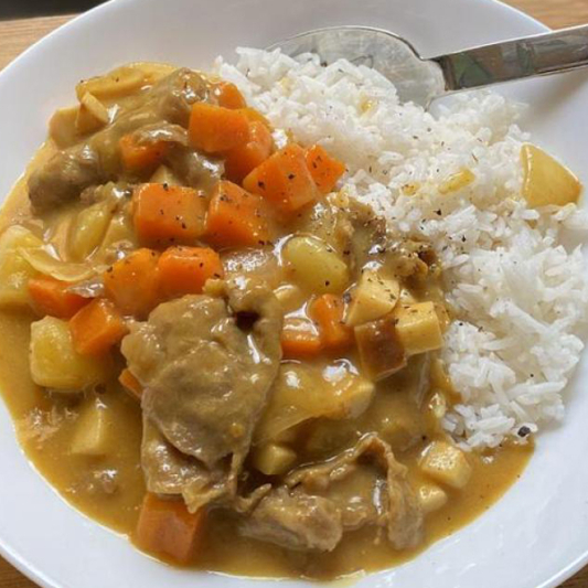 143. Curried Beef on Rice 咖哩牛肉飯