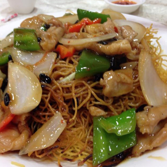 109. Chicken & Vegetable Chow Mein 雞球炒麵