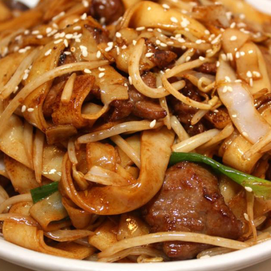 121. Stir-Fried Beef with Rice Noodles 乾炒牛河