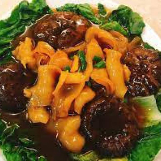 076. Chinese Mushrooms & Vegetables 北菇花膠扒菜膽