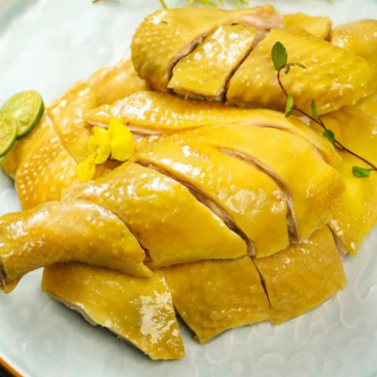 037. Steamed Free Range Chicken (Half) 貴妃走地雞 (半隻) 