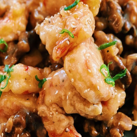 Honey Walnut Cream Shrimp / Camarones con Crema de Nuez y Miel