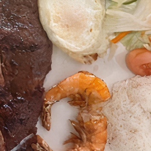 10. Combination Plate - Su&ograve;n B&ograve; / Su&ograve;n Heo, T&ocirc;m & Tr&uacute;ng)