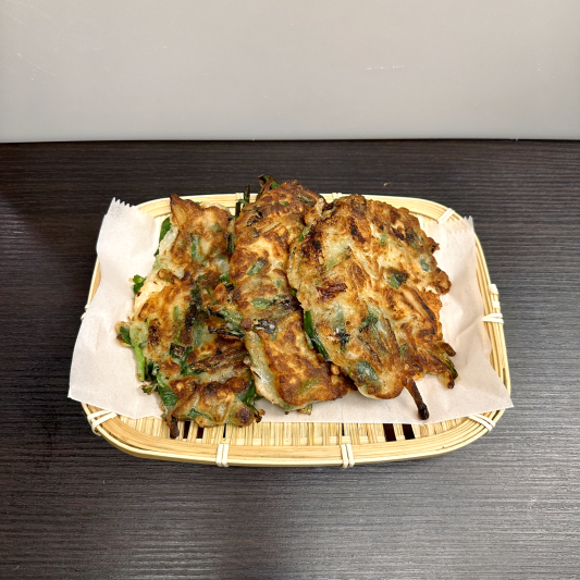 Haemul Buchujeon (3 pcs) 해물 부추전