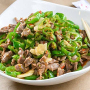 Stir-Fried Chicken Gizzard with Green Pepper 口口脆鸡胗