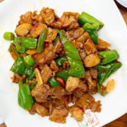 Country-Style Stir-fried Pork with Green Pepper 金牌农家小炒肉