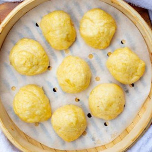 Steamed Sweet Corn Buns 玉米窝窝头