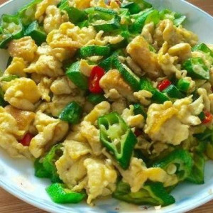 Stir-Fried Egg with Green Pepper 香辣炒蛋