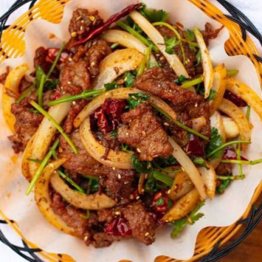 Stir-Fried Beef Slices with Cumin & Pepper 孜然奇香牛肉