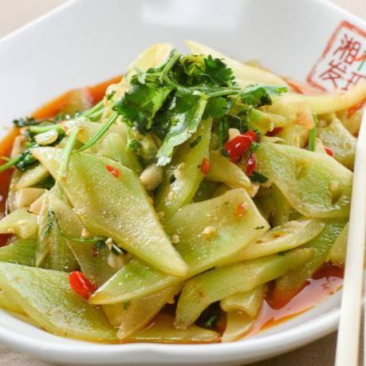 Sliced Stem Lettuce in Homemade Chili Sauce 口味莴苣