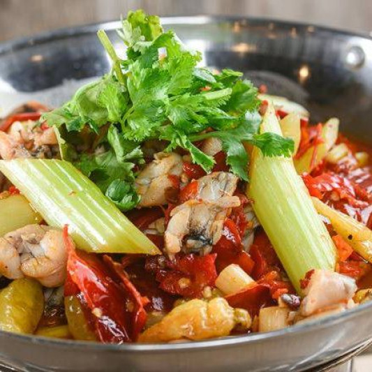 Griddle Bullfrog in Pickled Pepper Sauce 干锅泡椒牛蛙
